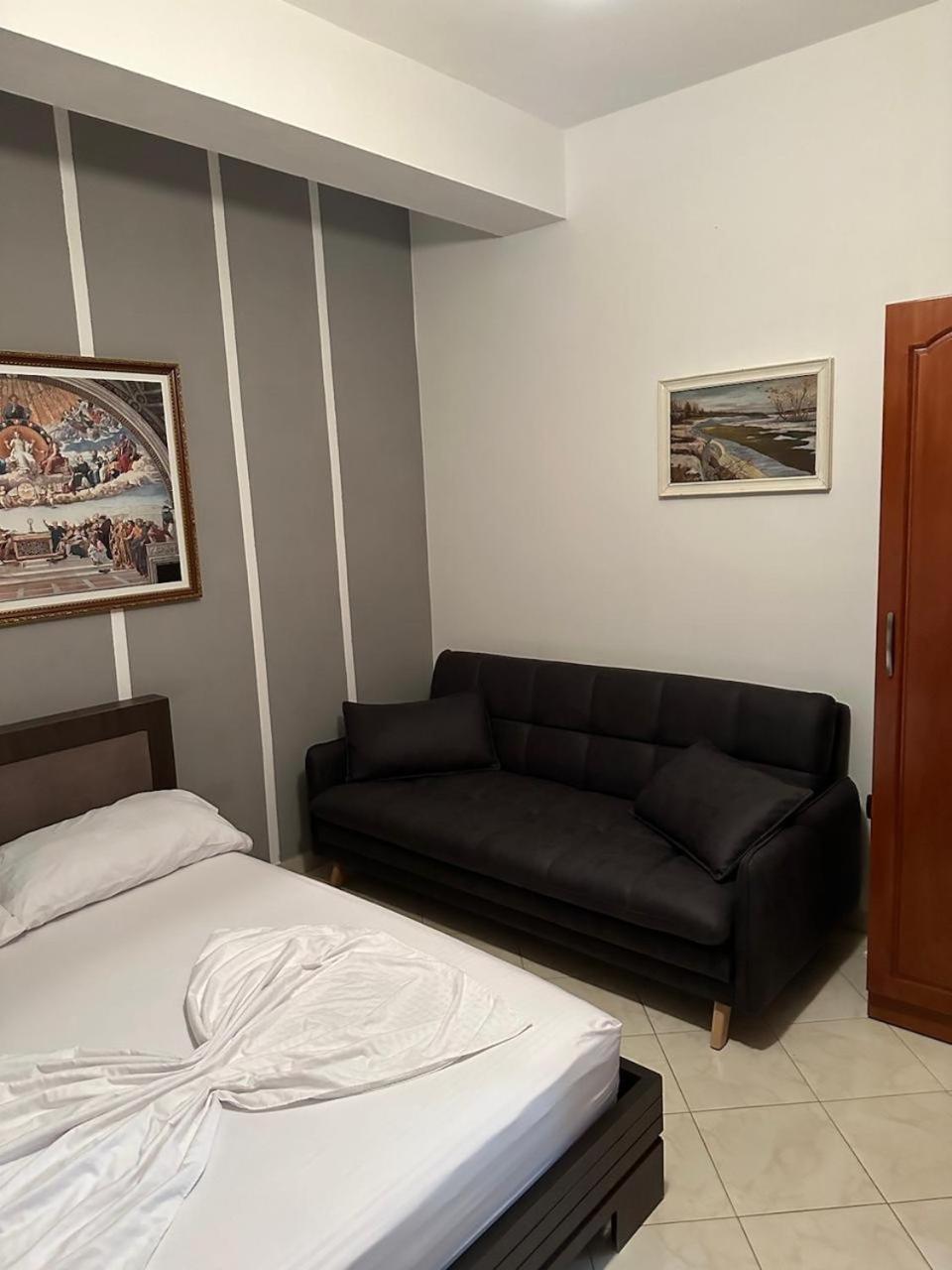 Hostel Eid Mar Vlorë Exterior foto