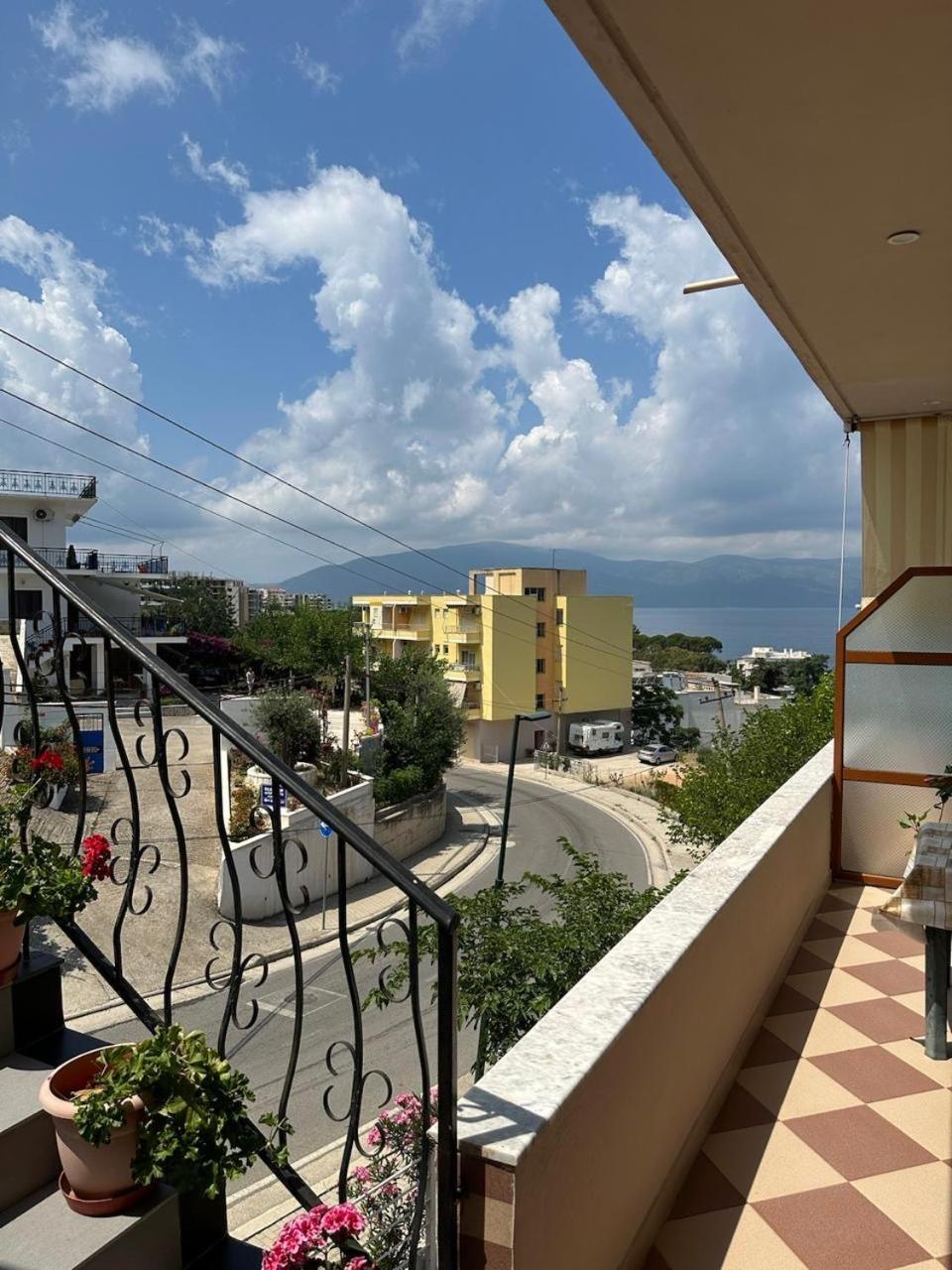 Hostel Eid Mar Vlorë Exterior foto