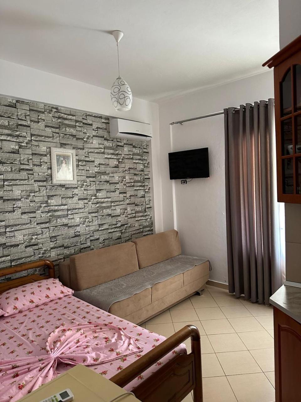 Hostel Eid Mar Vlorë Exterior foto